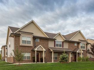 8977 Copper Dr, West Des Moines, IA 50266