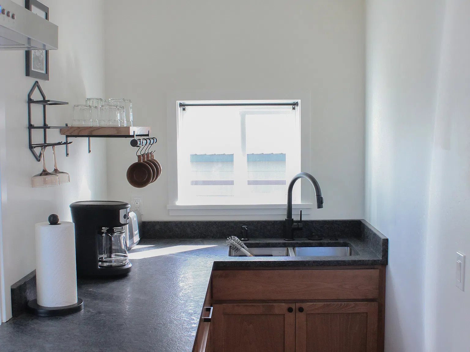Studio, $1,350 — Photo 4