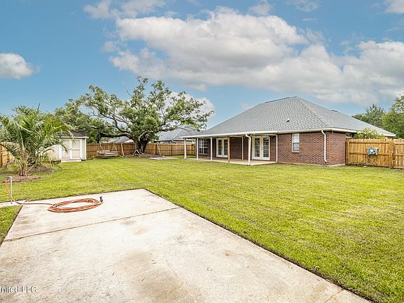 5th image of 7020 Bayou Landing Dr