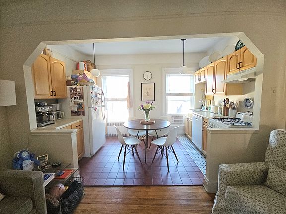 5th image of 357A Clinton St Floor 4