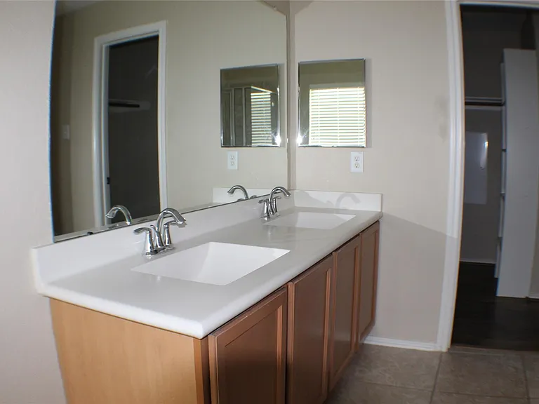 6431 Densberry Ln — Photo 31