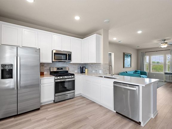 4th image of 17930 Giglio Way