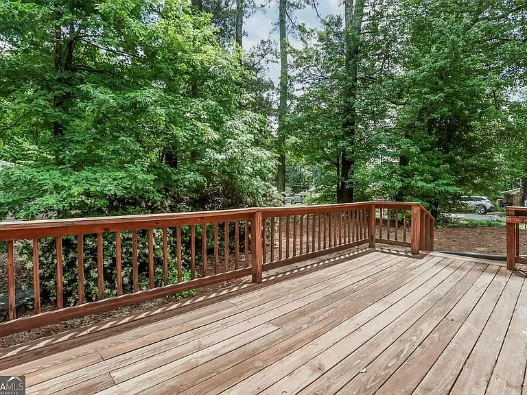 4845 Oak Grove Dr — Photo 20