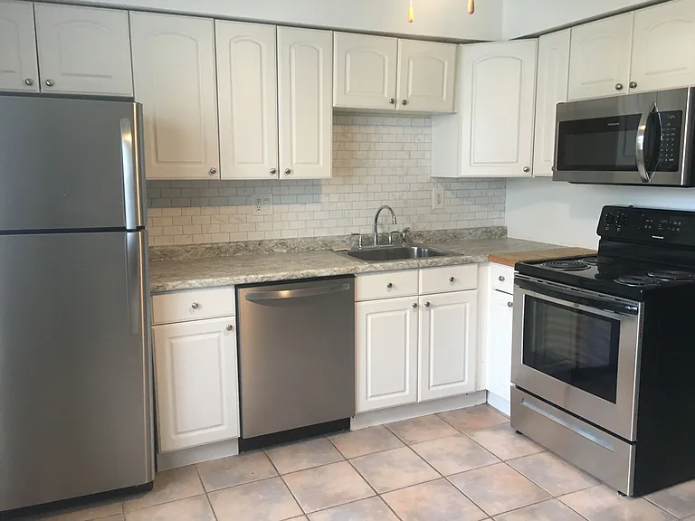 Parke Place Village — Photo 5