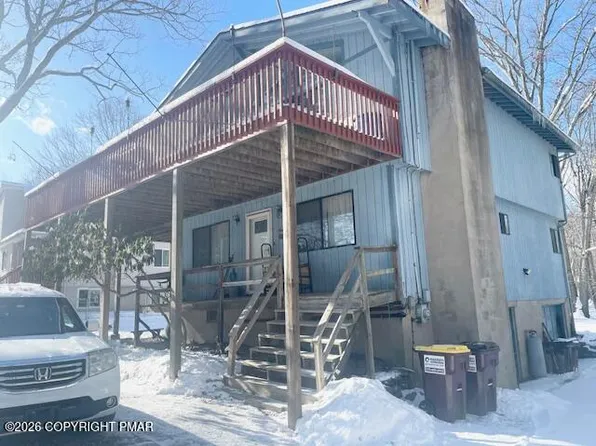 127 Skyview Rd, Dingmans Ferry, PA 18328