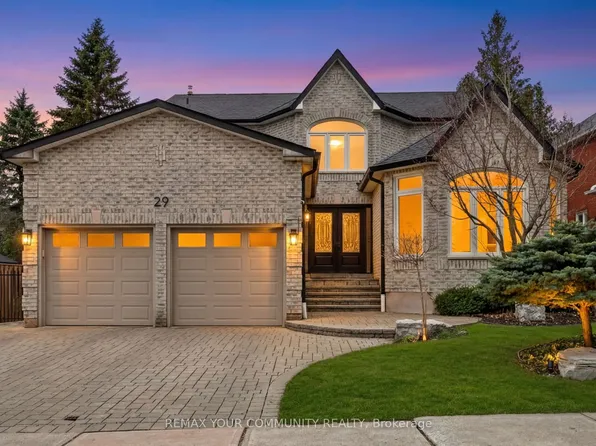 29 McGee Cres, Aurora, ON L4G 6L8