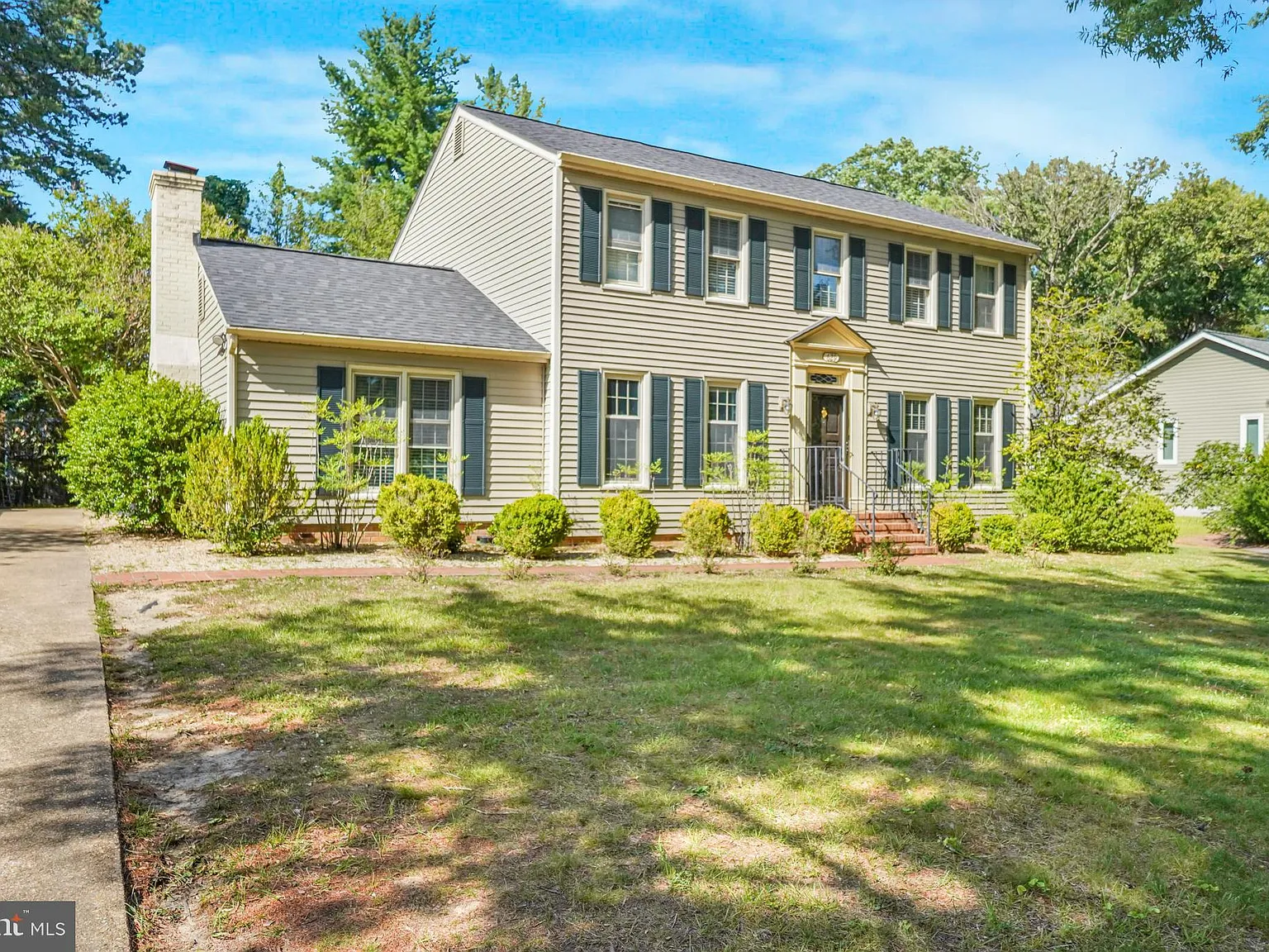 3 bed, 2.5 bath, 2128 sqft, $2,700 — Photo 2