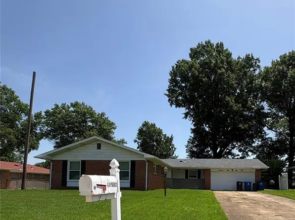 11562 Rock Hampton Dr, Saint Louis, MO 63138