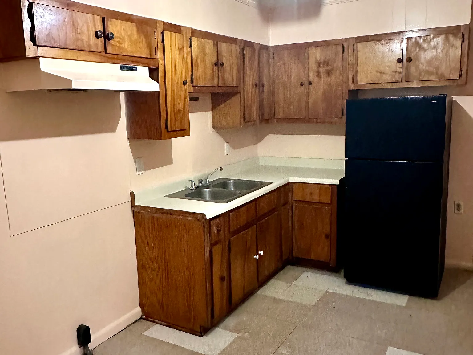 3 bed, 1450 sqft, $1,100 — Photo 4