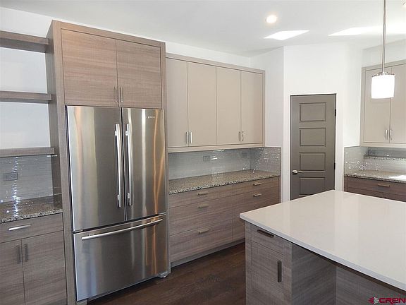 5th image of 121 River Oaks Dr APT B