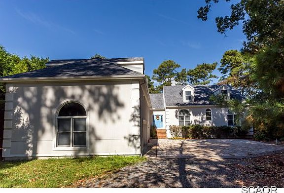 4th image of 102 Glade Cir W