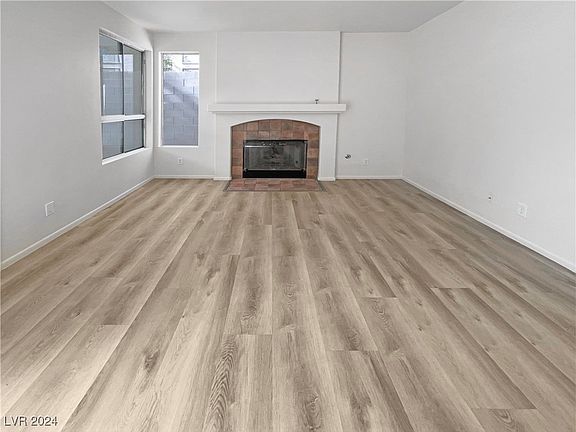 4th image of 2321 Huntsville Dr