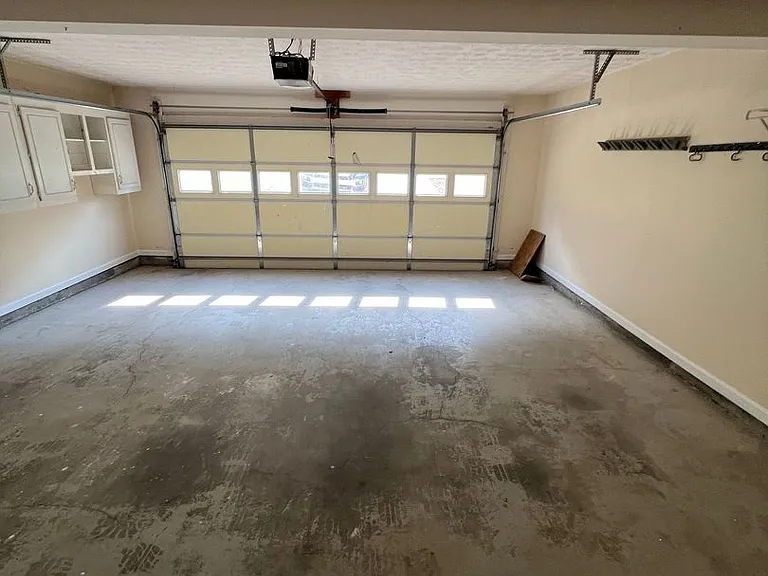 824 Georgian Point Dr — Photo 26