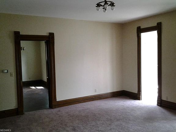 5th image of 116 S Chestnut St #46-307