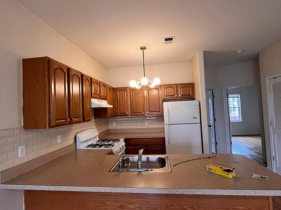2nd image of 487 Communipaw Ave #2A