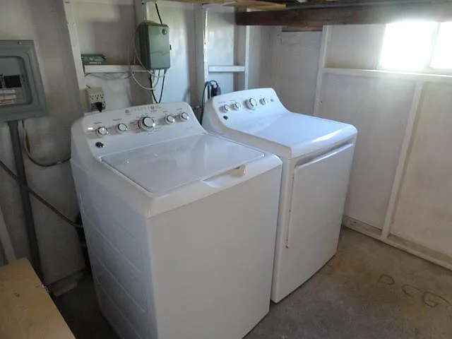 8020 Locust Rd — Photo 9