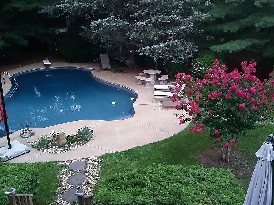 2nd image of 1025 Temperance Ln