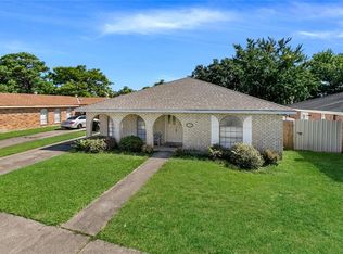 7709 Woodbine Dr, New Orleans, LA 70126