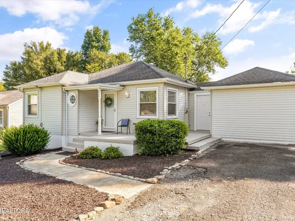6104 Manchester Rd, Knoxville, TN 37920