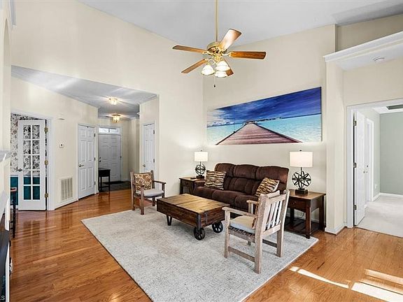 2nd image of 118 Riverwalk Ln