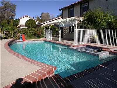 3rd image of 2807 Cedar Wood Pl