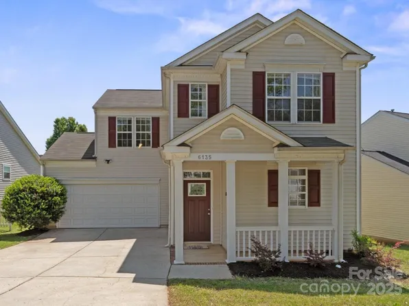 6135 Raisin Tree Ln, Charlotte, NC 28215