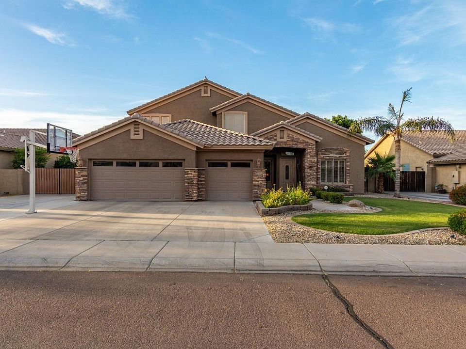 2nd image of 8016 W Robin Ln