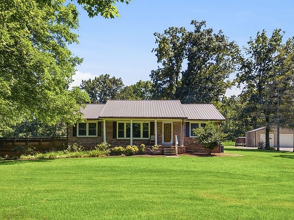 2nd image of 2837 Hopkins Bridge Rd