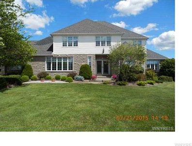7275 Lakeview Ct, North Tonawanda, NY, 14120