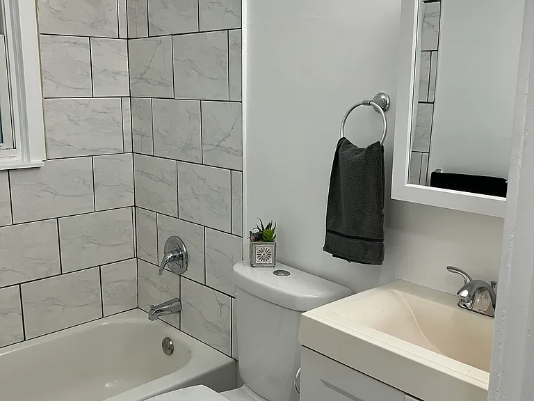3510 Hogarth Ave — Photo 5