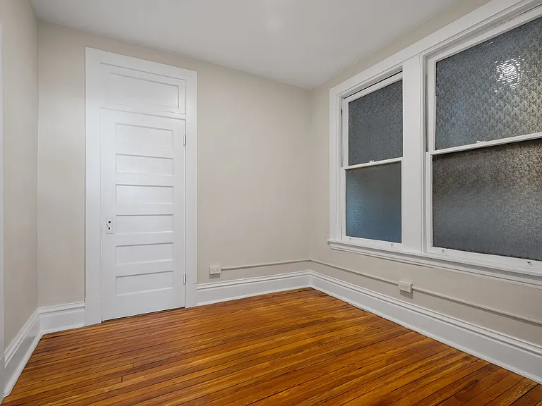 701 Brownsville Rd — Photo 16