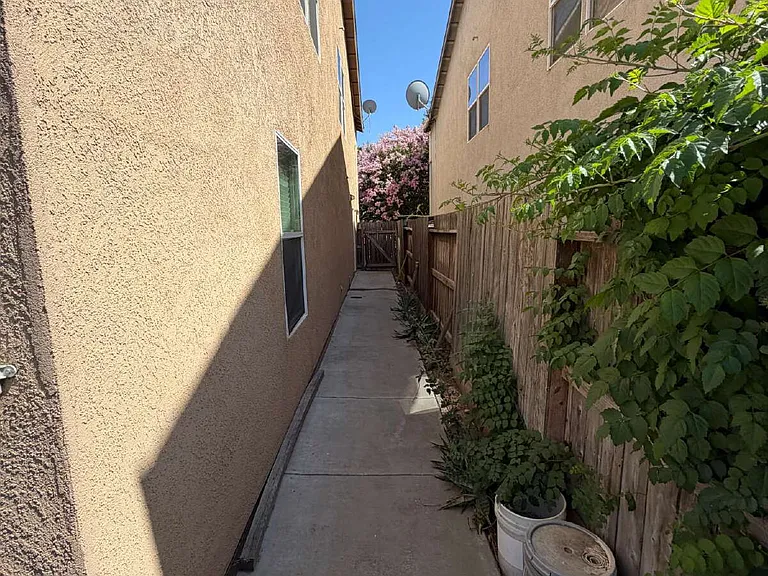 1133 Solstice Ave — Photo 4