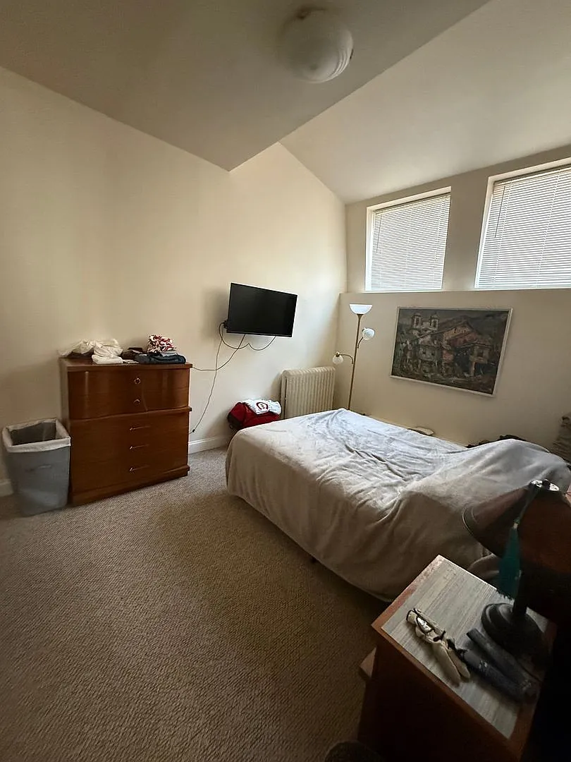 Studio, 1.0 bath, $1,900 — Photo 2