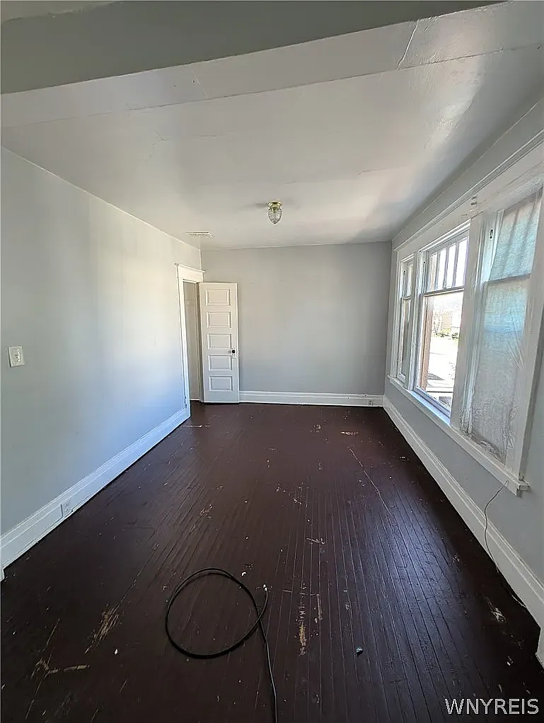 6 bed, 1600 sqft, $500 — Photo 3