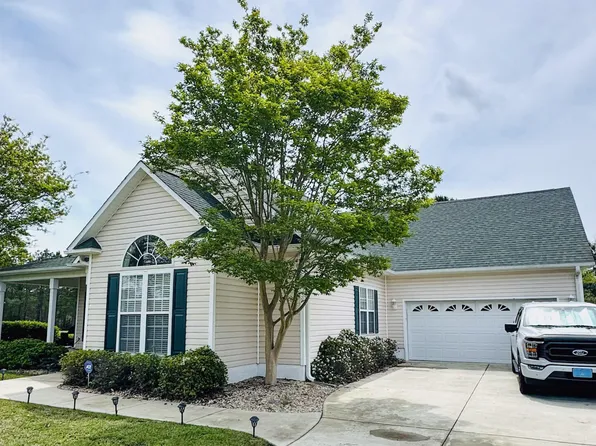 310 Divot Court, Swansboro, NC 28584