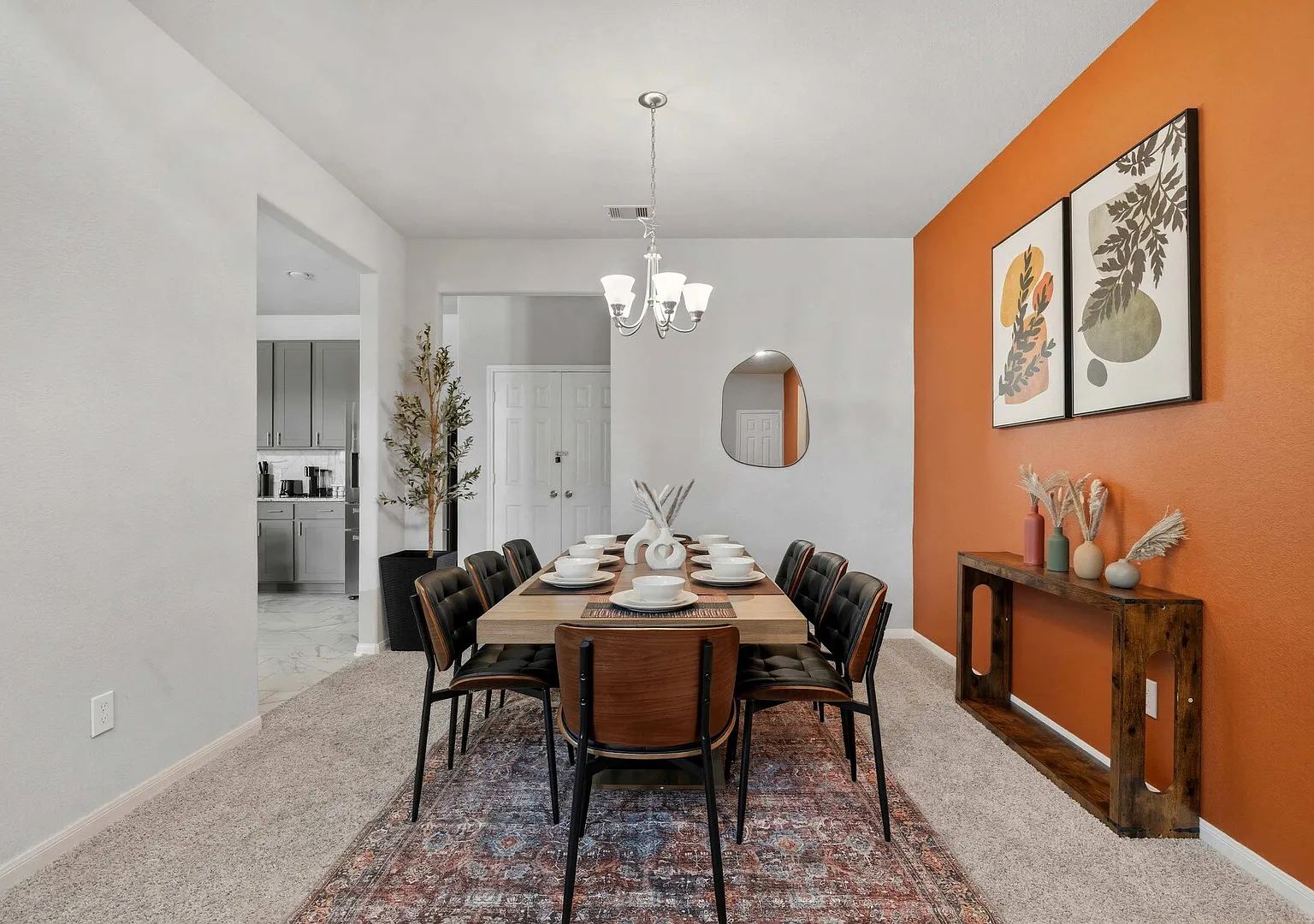 Luxe 5br House | Sleeps 15 | 1gb| Wd | Katy Mills — Photo 2
