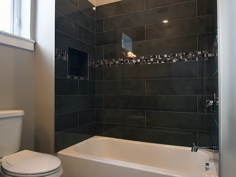 817 Considine Ave — Photo 30