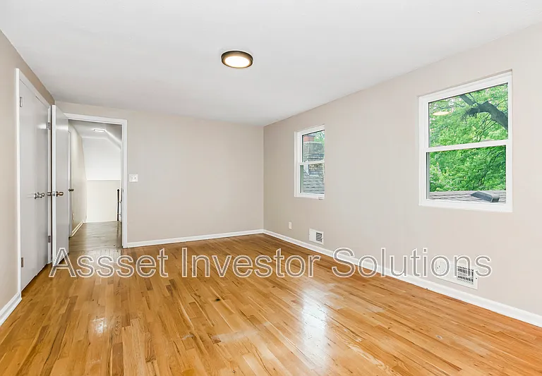 9109 Goddard St — Photo 21