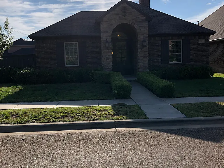 10603 Troy Ave — Photo 3