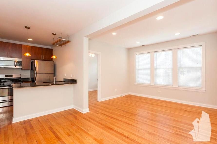 1st image of 3812 N Marshfield Ave #3804-2