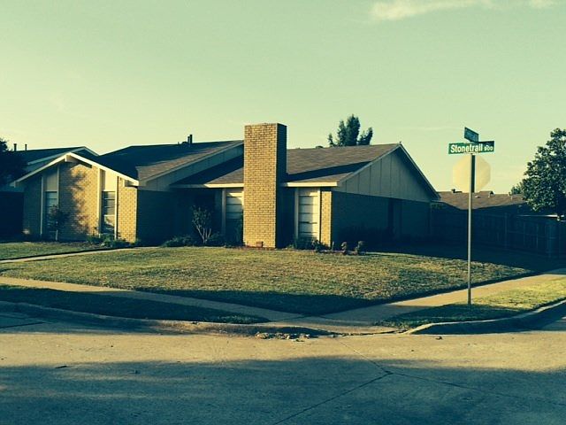 1st image of 916 Stonetrail Dr