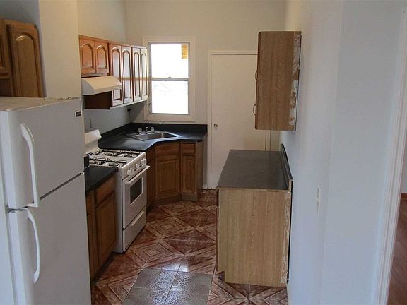 4th image of 122-11 115th Ave #1