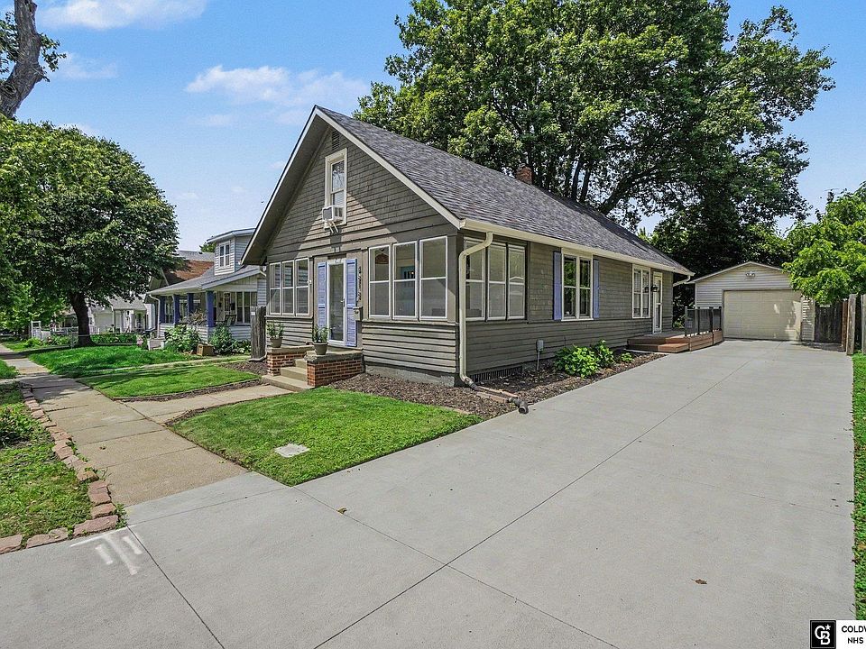 1st image of 4818 Poppleton Ave