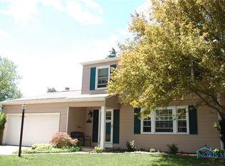 1520 Heatherton Dr, Toledo, OH 43614