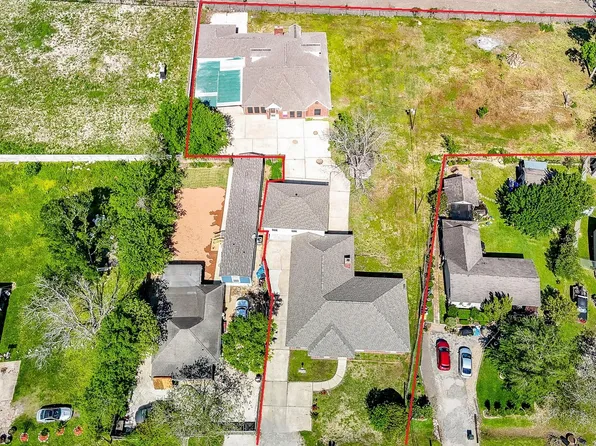 1411 Guadalupe St, Stafford, TX 77477