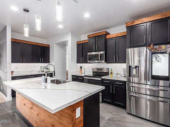 3rd image of 17443 W ANDORA Street