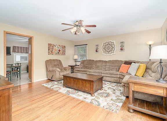 3rd image of 2317 Hollyberry Ct
