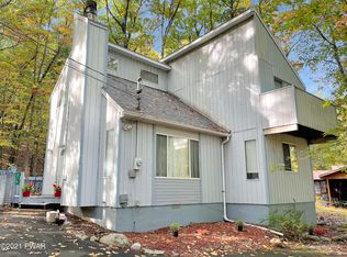 210 Bellingham Dr, Bushkill, PA 18324