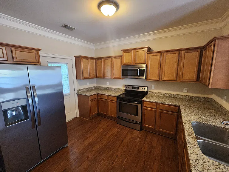 239 Ruth St #16 — Photo 6