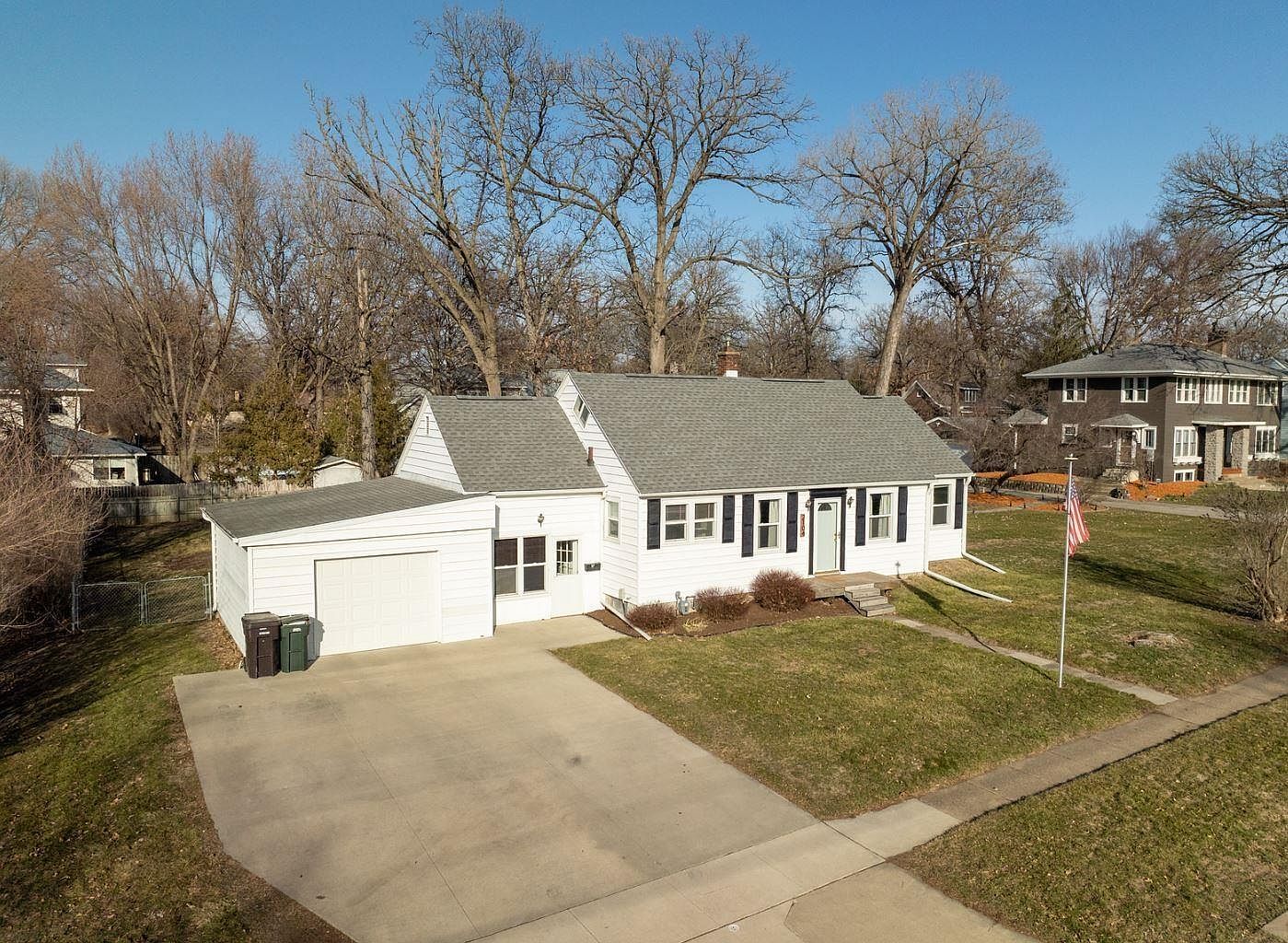 2104 Rainbow Dr, Cedar Falls, IA 50613 Zillow